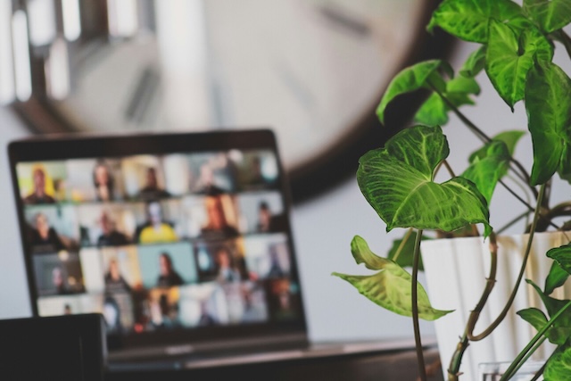 How to run engaging hybrid meetings with Door Tablet; Source: Unsplash